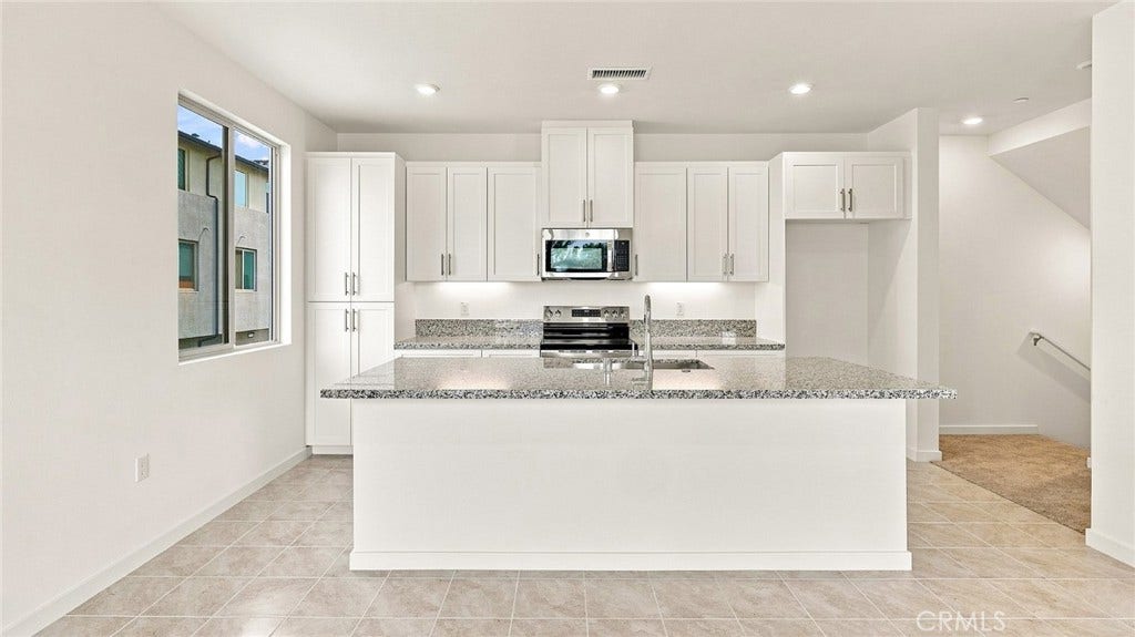 *Photos of different homesite used for floorplan representation*