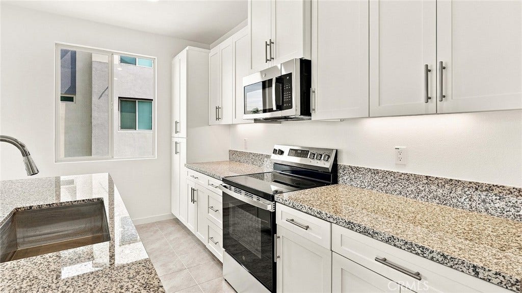 *Photos of different homesite used for floorplan representation*