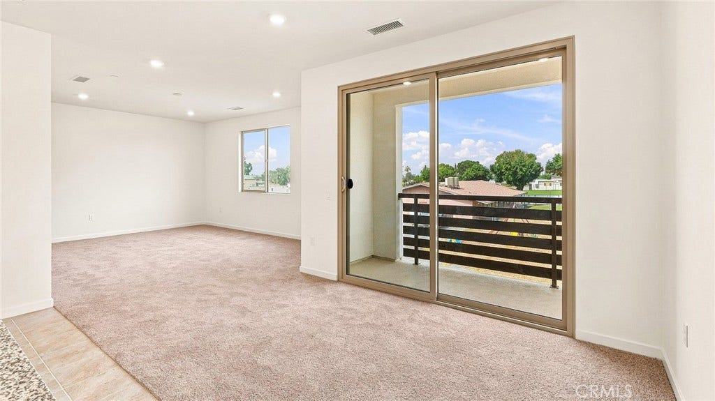 *Photos of different homesite used for floorplan representation*