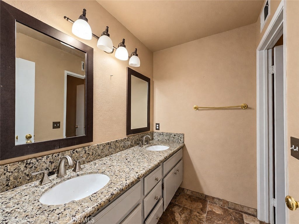 12532 El Dorado Court, Victorville, CA 92392 12532 El Dorado Court, Victorville, CA 92392