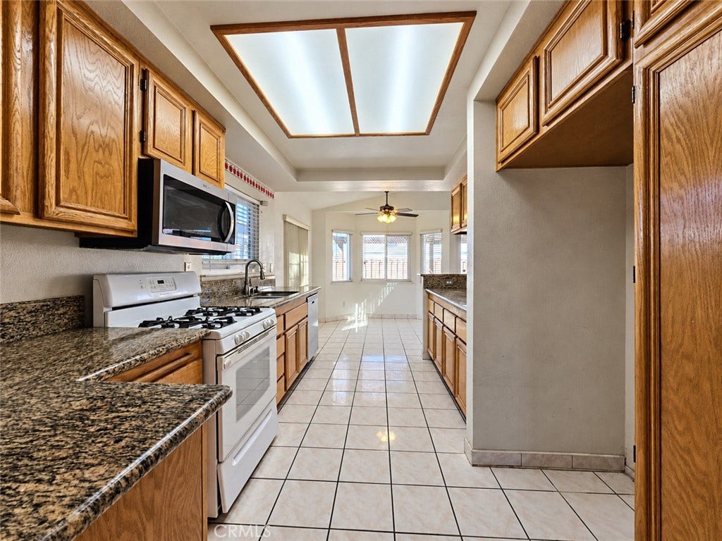 12532 El Dorado Court, Victorville, CA 92392 12532 El Dorado Court, Victorville, CA 92392