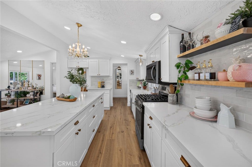 9375 Goss, Victorville, CA 92392 9375 Goss, Victorville, CA 92392