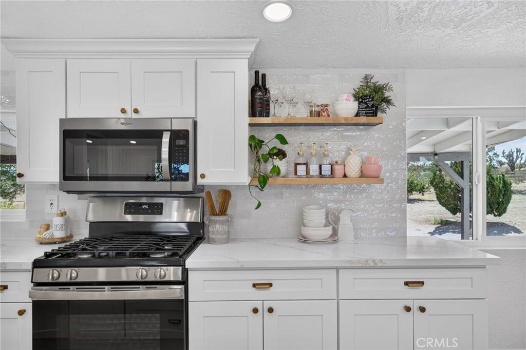 9375 Goss, Victorville, CA 92392 9375 Goss, Victorville, CA 92392