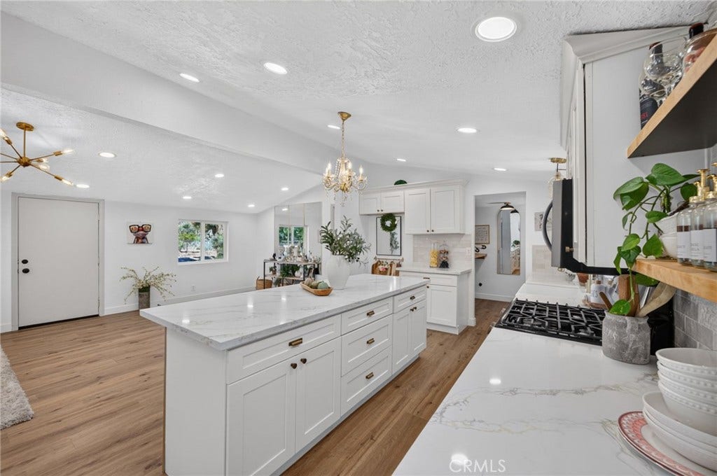 9375 Goss, Victorville, CA 92392 9375 Goss, Victorville, CA 92392