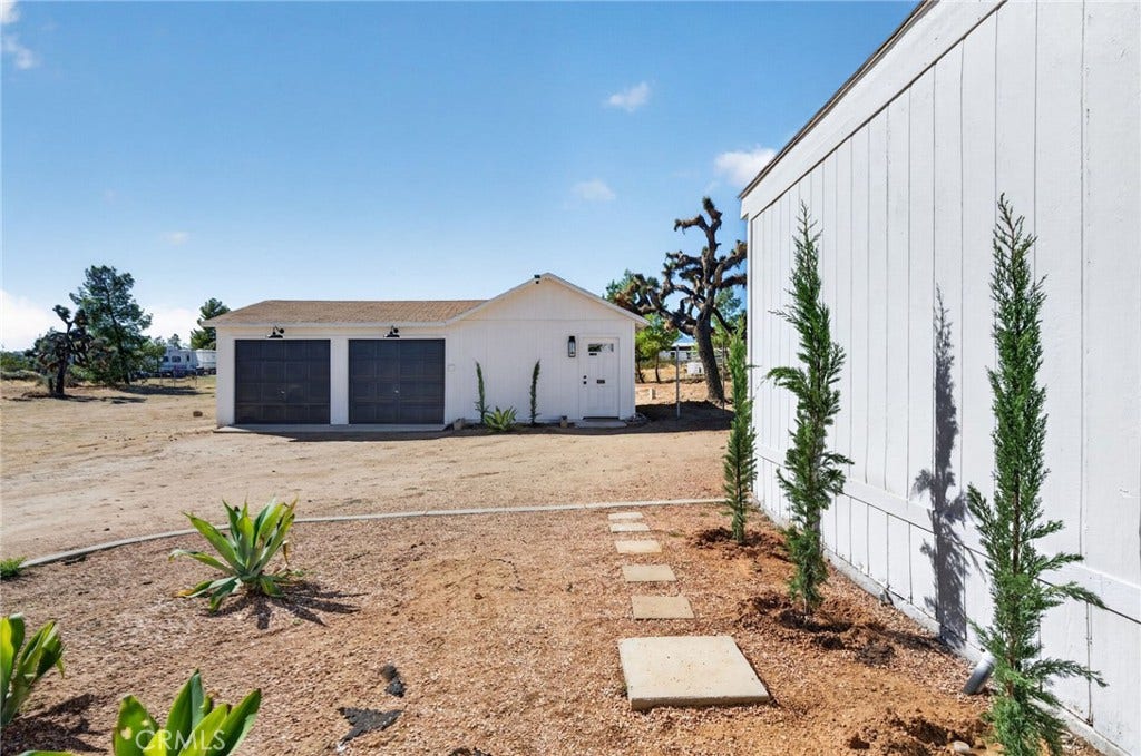 9375 Goss, Victorville, CA 92392 Detached Garage with Studio