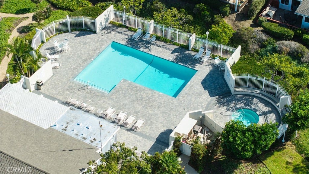 3215 Paseo Gallita, San Clemente, CA 92672 3215 Paseo Gallita, San Clemente, CA 92672
