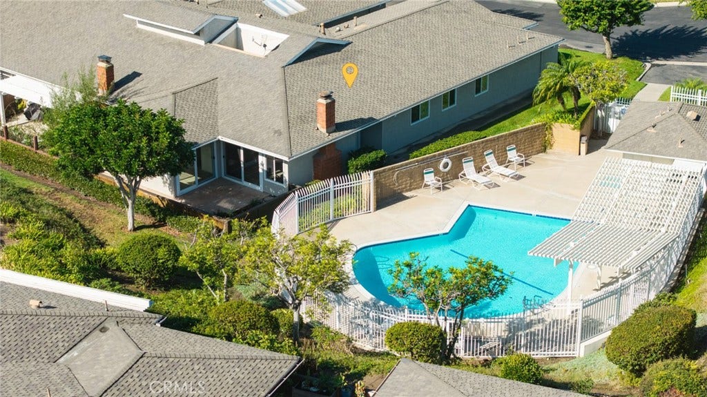 3215 Paseo Gallita, San Clemente, CA 92672 3215 Paseo Gallita, San Clemente, CA 92672