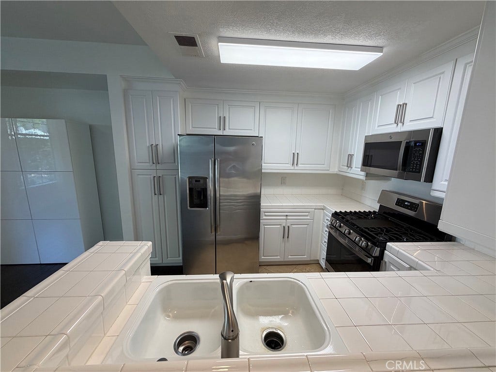 23412 Pacific Park, #28G, Aliso Viejo, CA 92656 23412 Pacific Park, #28G, Aliso Viejo, CA 92656