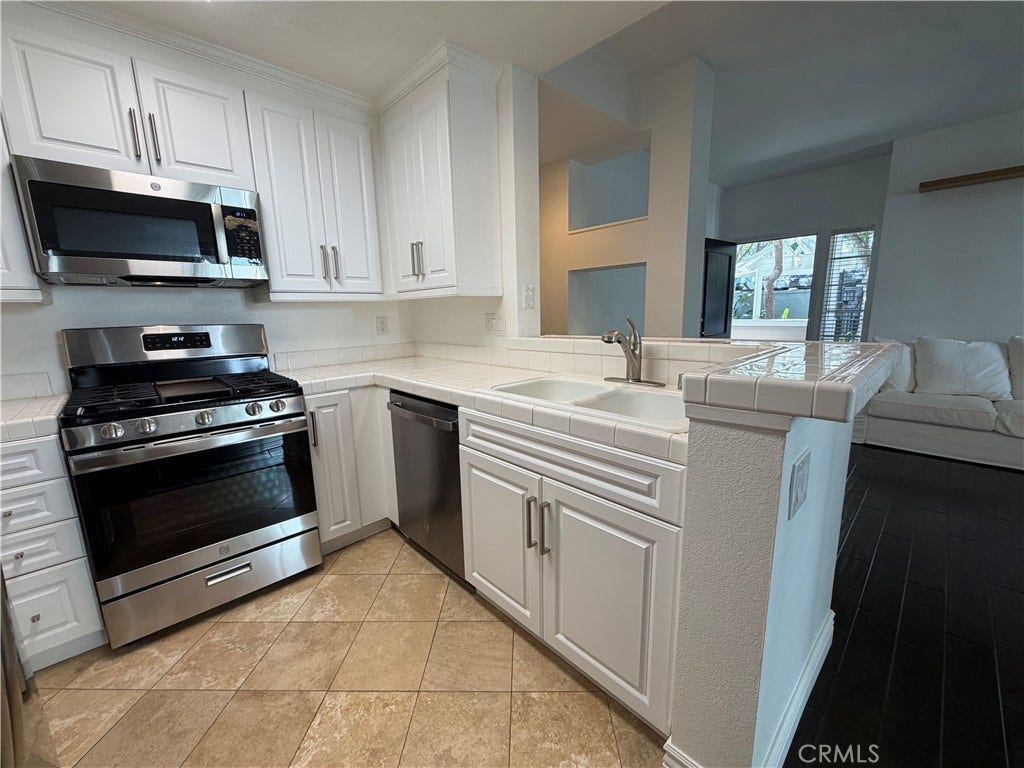 23412 Pacific Park, #28G, Aliso Viejo, CA 92656 23412 Pacific Park, #28G, Aliso Viejo, CA 92656