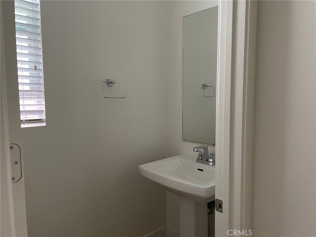 213 Paramount, Irvine, CA 92618 213 Paramount, Irvine, CA 92618