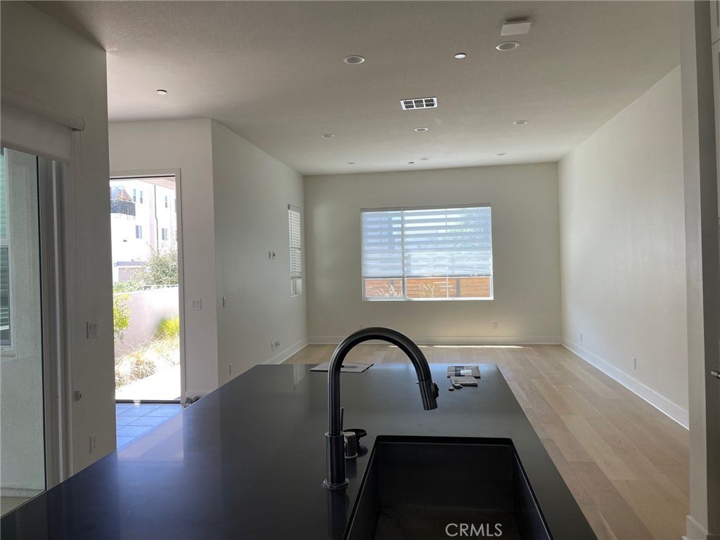 213 Paramount, Irvine, CA 92618 213 Paramount, Irvine, CA 92618