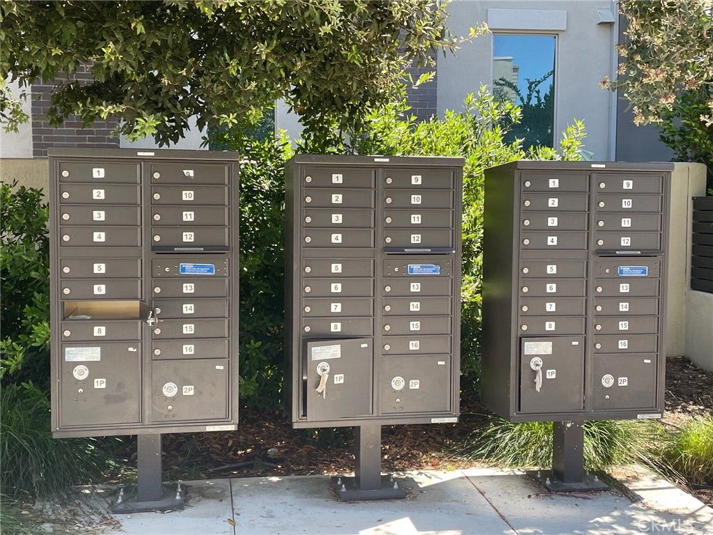 213 Paramount, Irvine, CA 92618 213 Paramount, Irvine, CA 92618