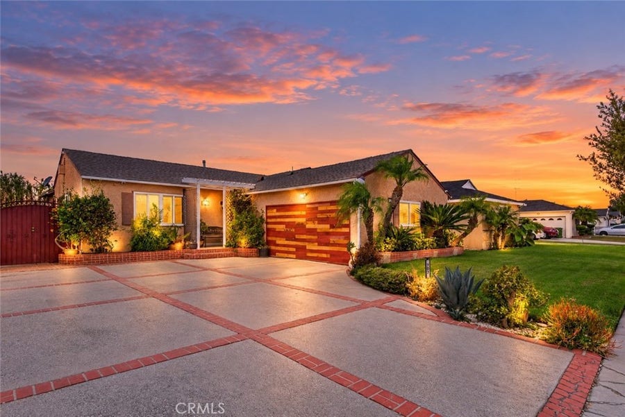 Property photo for 707 S Clymar Avenue, Compton, CA