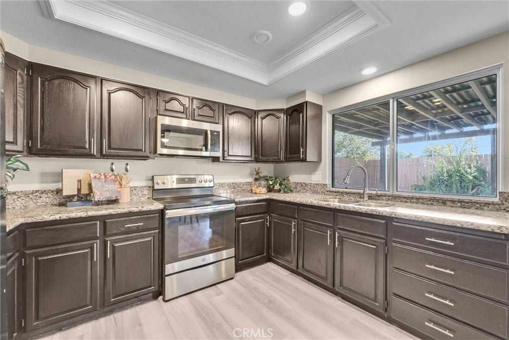 525 San Gorgonio, Corona, CA 92879 525 San Gorgonio, Corona, CA 92879