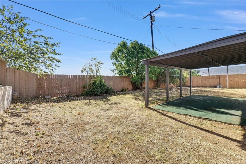 525 San Gorgonio, Corona, CA 92879 525 San Gorgonio, Corona, CA 92879