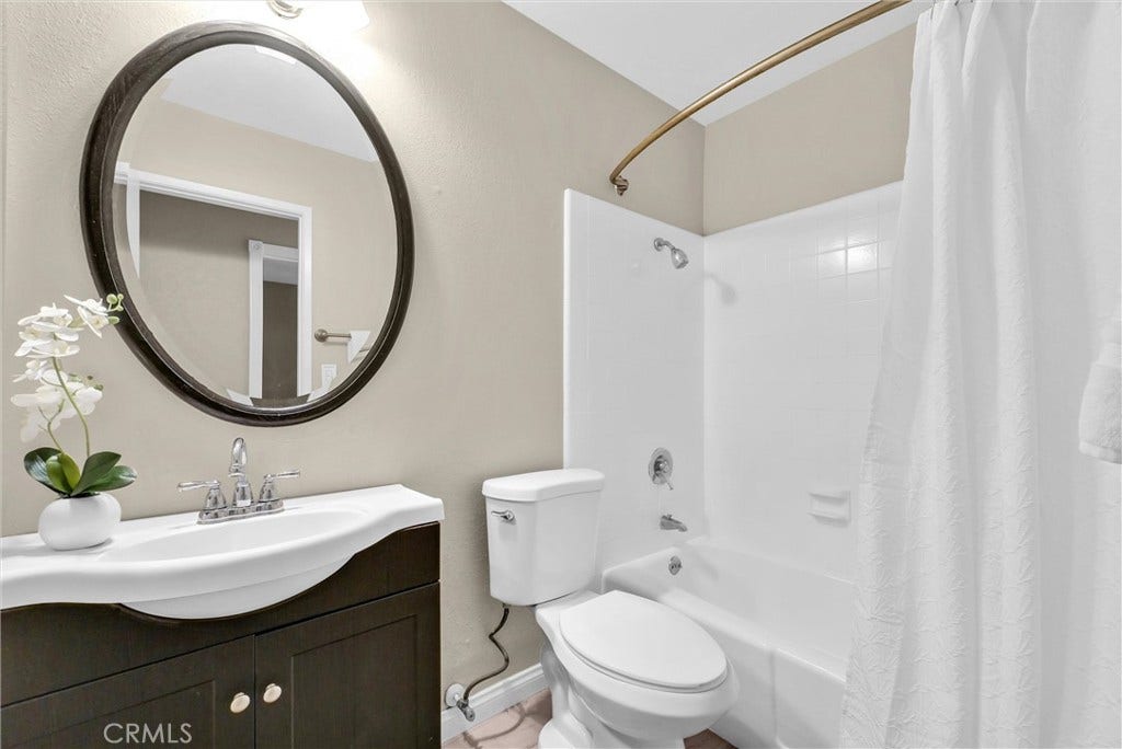525 San Gorgonio, Corona, CA 92879 525 San Gorgonio, Corona, CA 92879