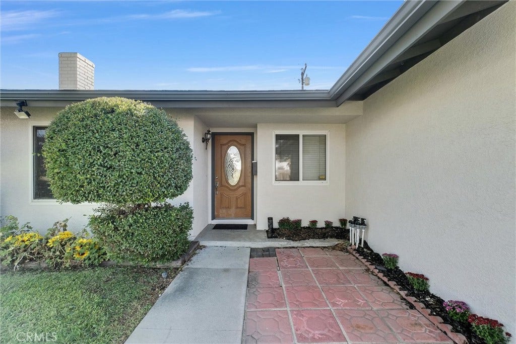 525 San Gorgonio, Corona, CA 92879 525 San Gorgonio, Corona, CA 92879