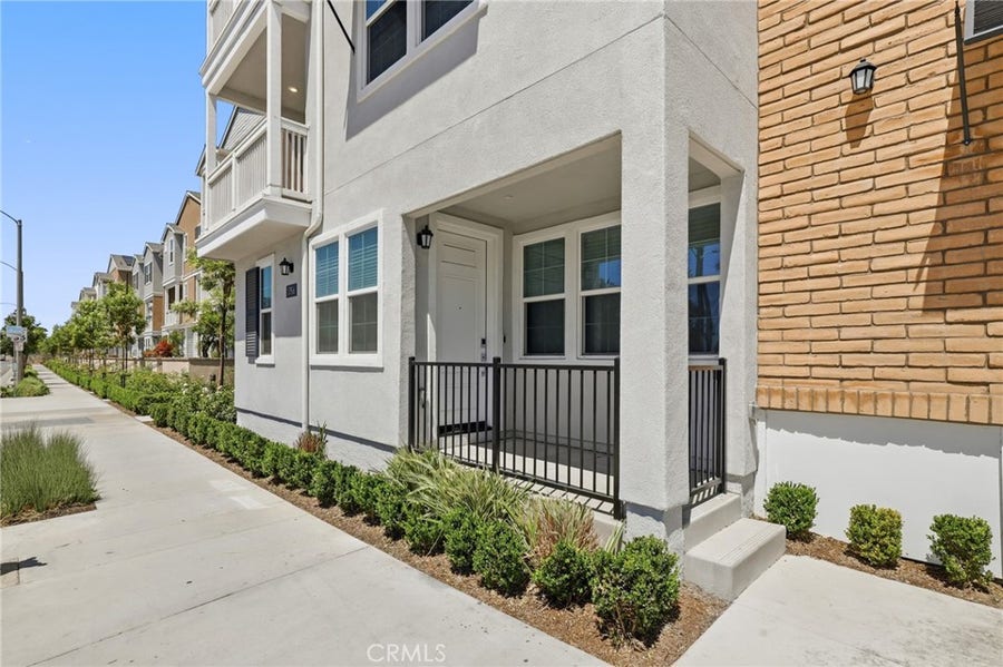 Property photo for 175 W La Palma Avenue, #6, Anaheim, CA