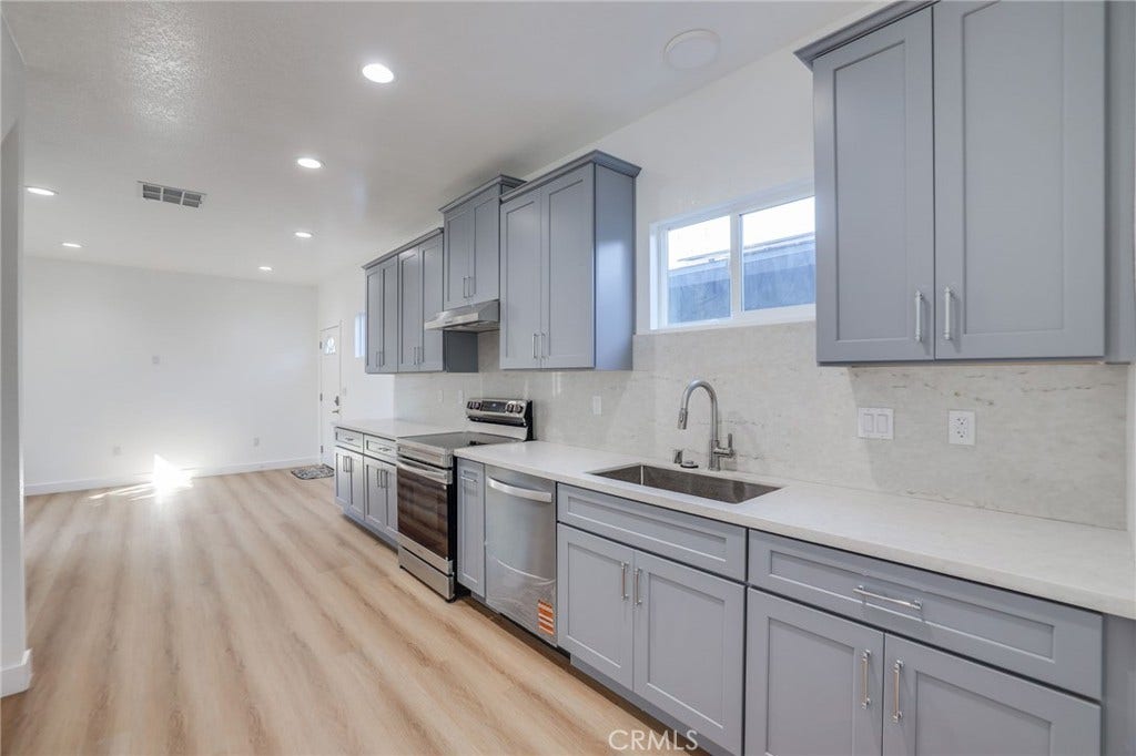 8686 Hastings Circle, Huntington Beach, CA 92647 8686 Hastings Circle, Huntington Beach, CA 92647
