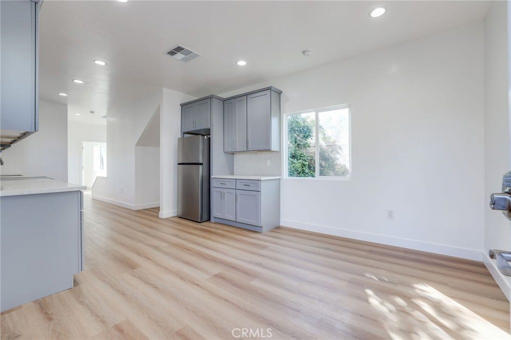 8686 Hastings Circle, Huntington Beach, CA 92647 8686 Hastings Circle, Huntington Beach, CA 92647