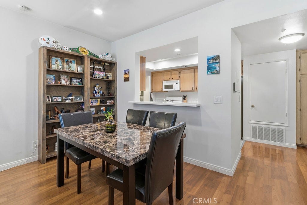 10361 Garden Grove Blvd, #12, Garden Grove, CA 92843 Spacious dining table area
