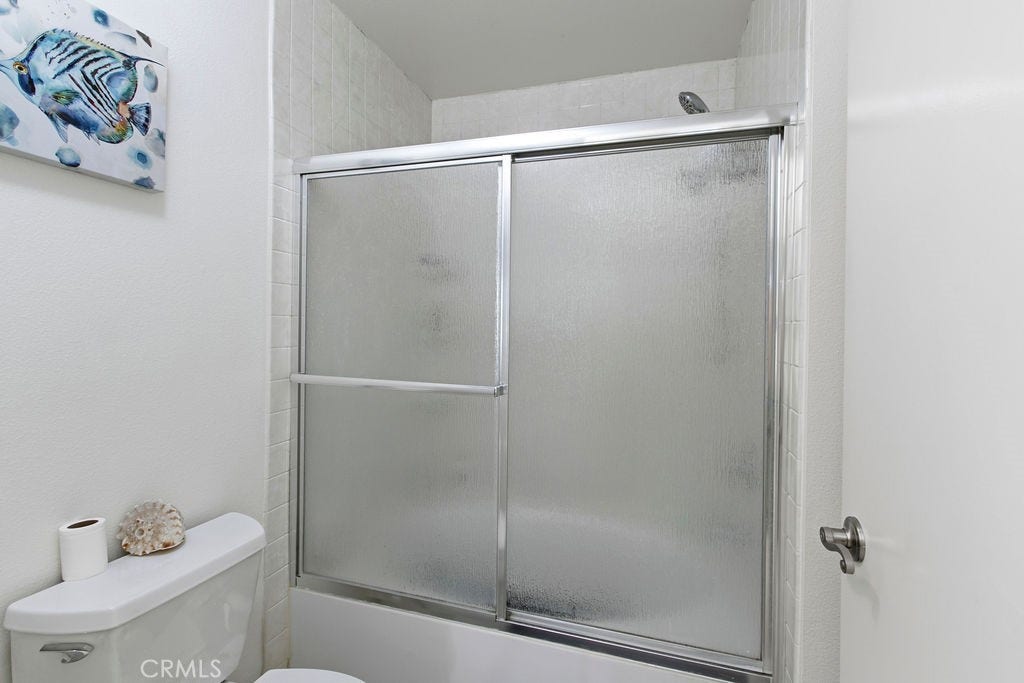 10361 Garden Grove Blvd, #12, Garden Grove, CA 92843 Roman tub and shower