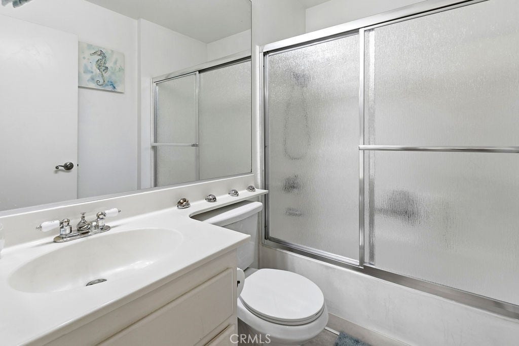 10361 Garden Grove Blvd, #12, Garden Grove, CA 92843 Guest bathroom