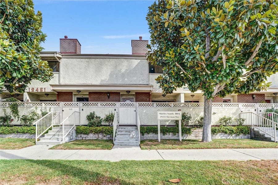 Property photo for 19451 Sherman Way, #504, Reseda, CA