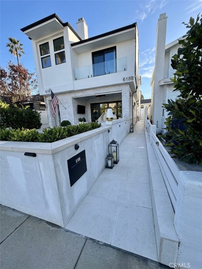 Property photo for 618 Marguerite Avenue, #B, Newport Beach, CA