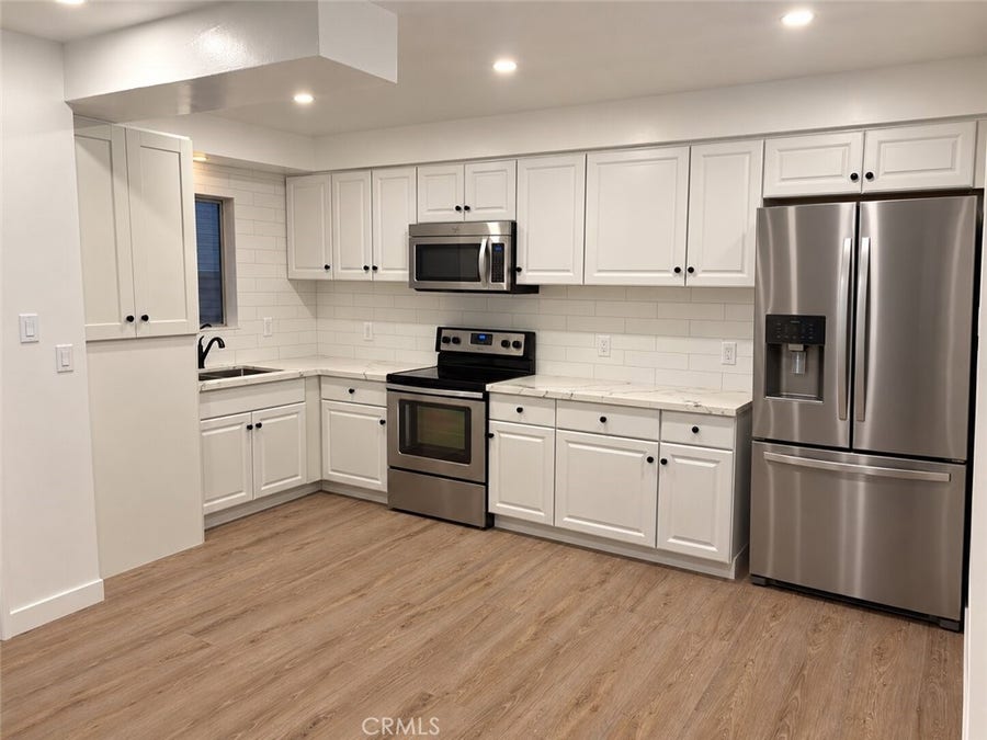 Property photo for 810 Edgewood Street, #202, Inglewood, CA