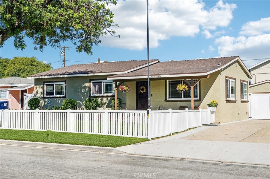 Property photo for 604 Knowell, Costa Mesa, CA