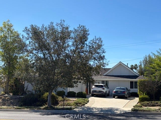 Property photo for 22 W Avenida De Las Flores, Thousand Oaks, CA