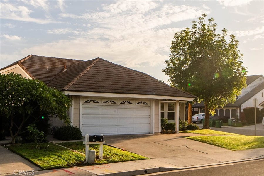 Property photo for 33 Lewis, Irvine, CA