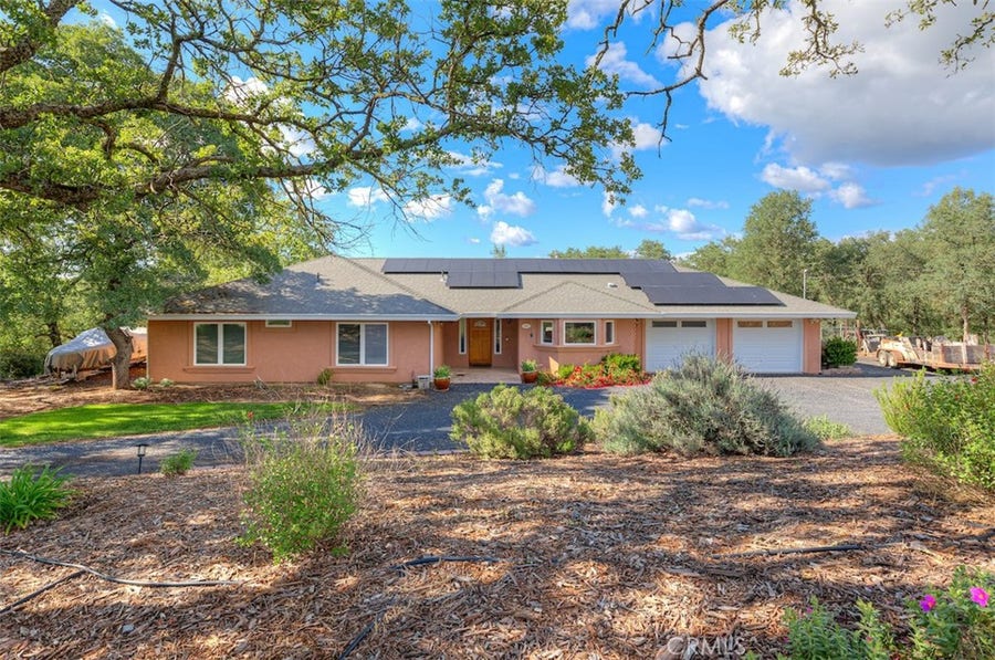 Property photo for 105 Silver Bar Drive, Oroville, CA