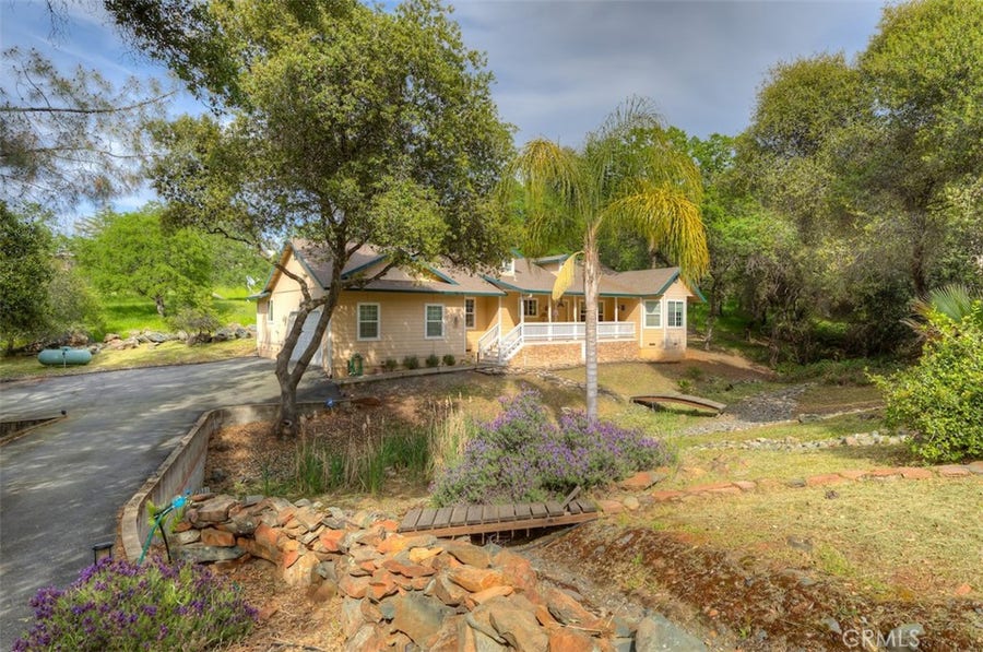 Property photo for 449 Silver Leaf Drive, Oroville, CA