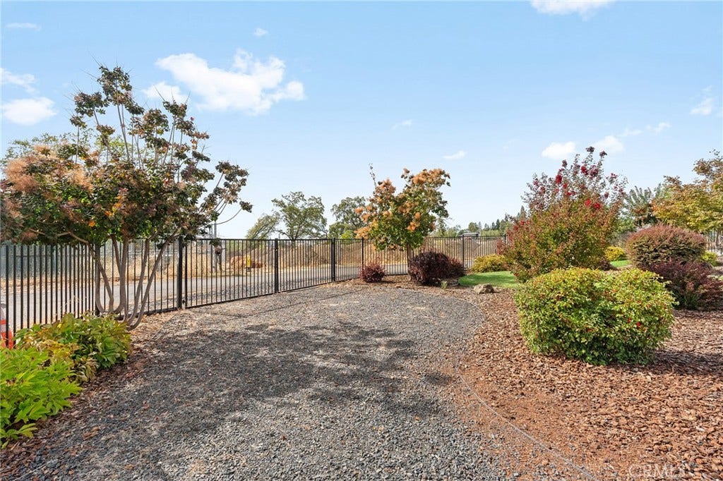 5548 Kemlyn Lane, Paradise, CA 95969 RV parking/storage area