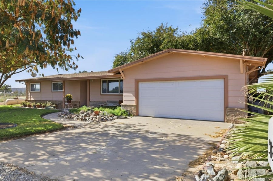 Property photo for 5849 Turner Way, Yuba City, CA