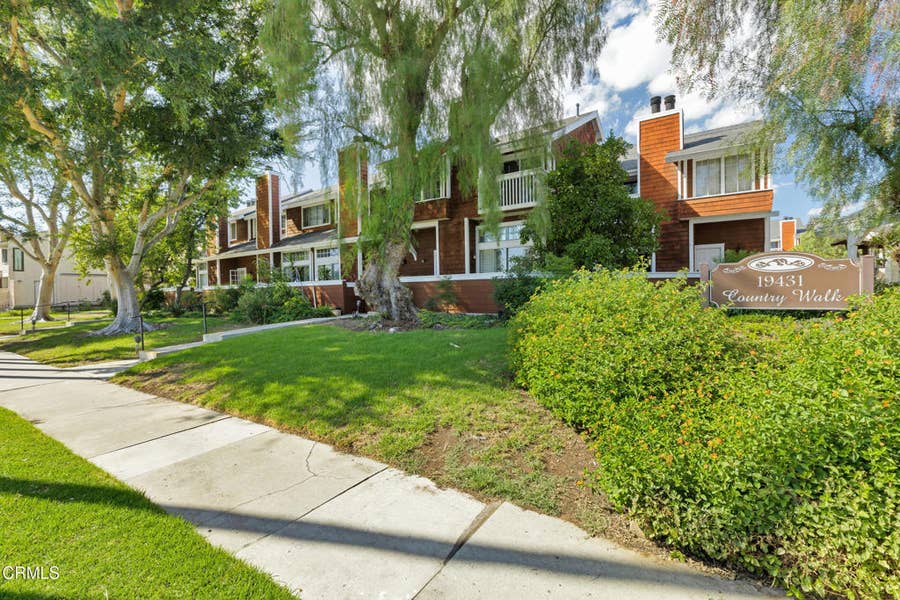 Property photo for 19431 Sherman Way, #6, Reseda, CA