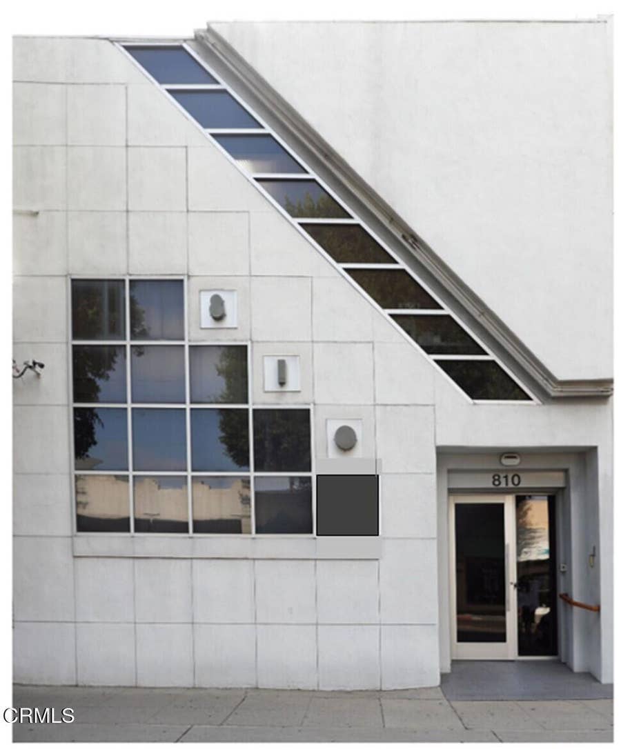 Property photo for 810 S Robertson Boulevard, Los Angeles, CA