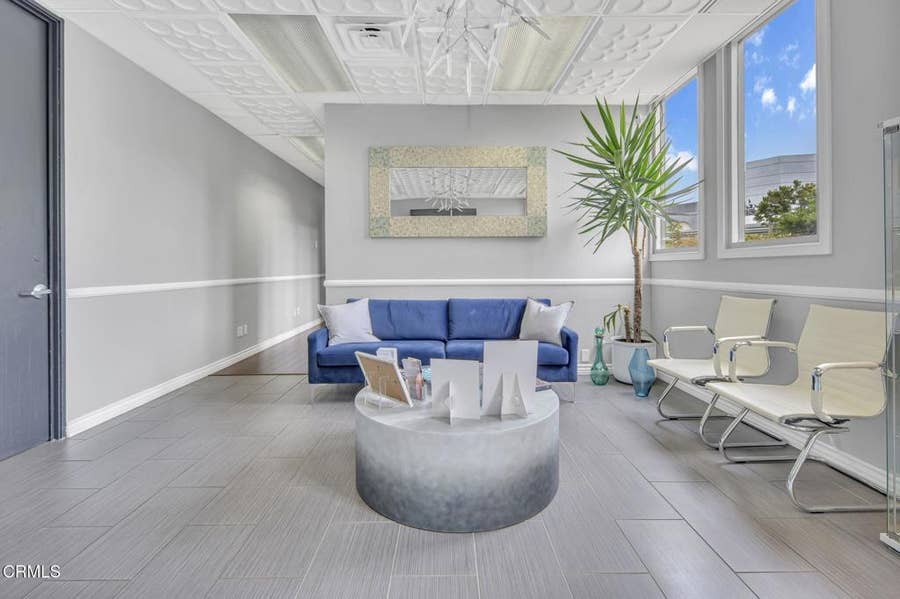 Property photo for 16661 Ventura Blvd Boulevard, Los Angeles, CA