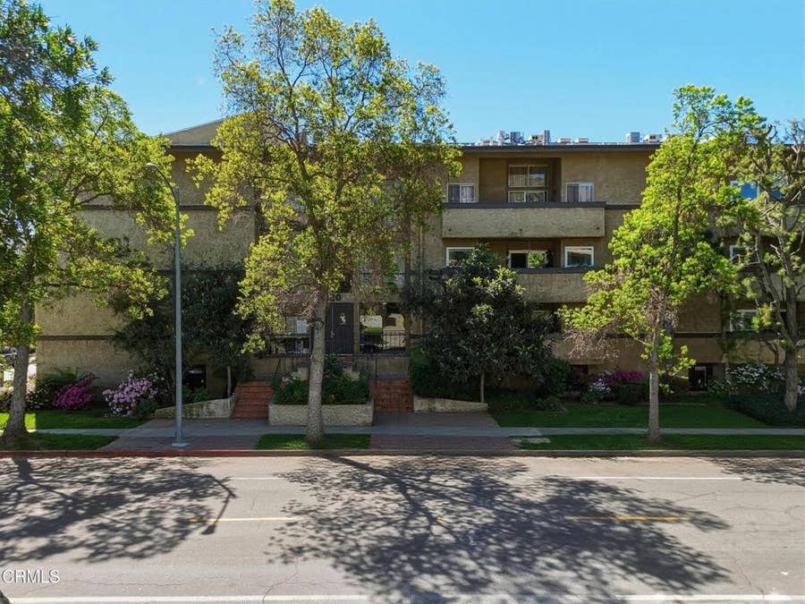 Property photo for 320 E Stocker Street, #205, Glendale, CA