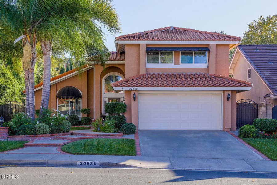Property photo for 20530 Lisa Gail Drive, Santa Clarita, CA