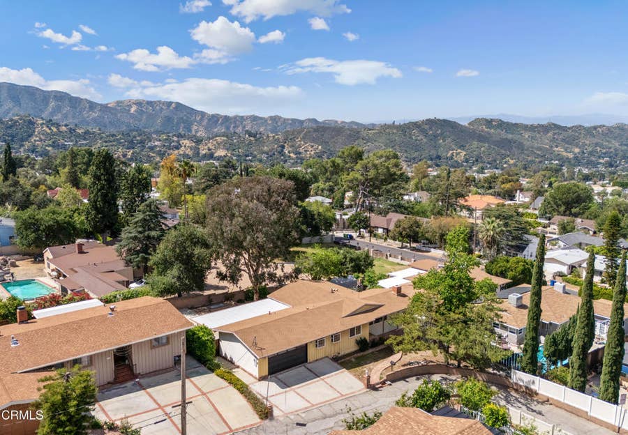Property photo for 6940 Bellclaire Street, Tujunga, CA