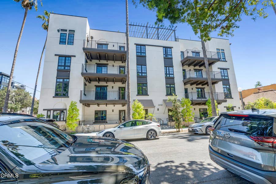 Property photo for 139 S Oak Knoll Avenue, #303, Pasadena, CA