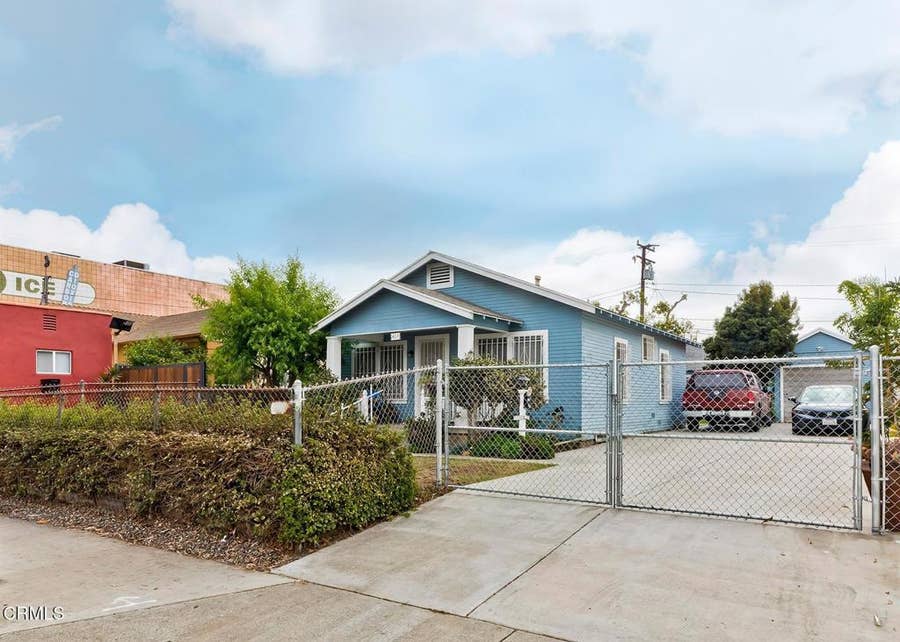 Property photo for 424 W Arbor Vitae Street, Inglewood, CA