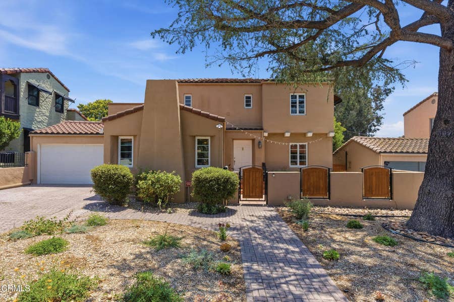 Property photo for 1434 El Miradero Avenue, Glendale, CA