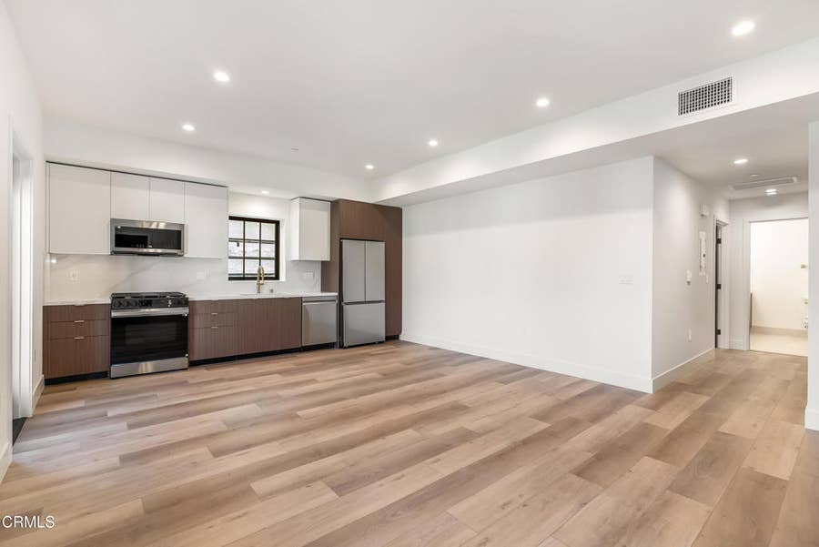Property photo for 139 S Oak Knoll Avenue, #404, Pasadena, CA