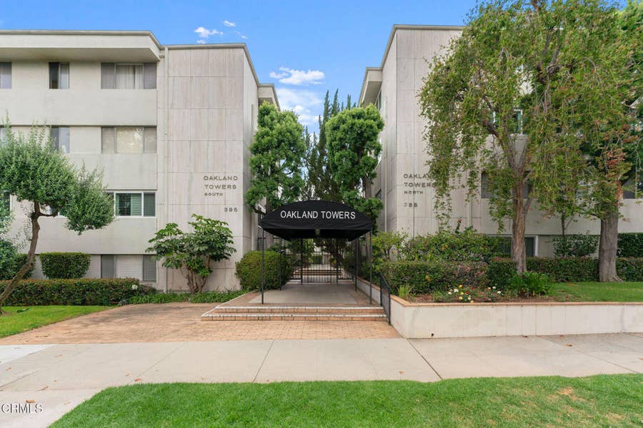 Property photo for 385 S Oakland Avenue, #304, Pasadena, CA