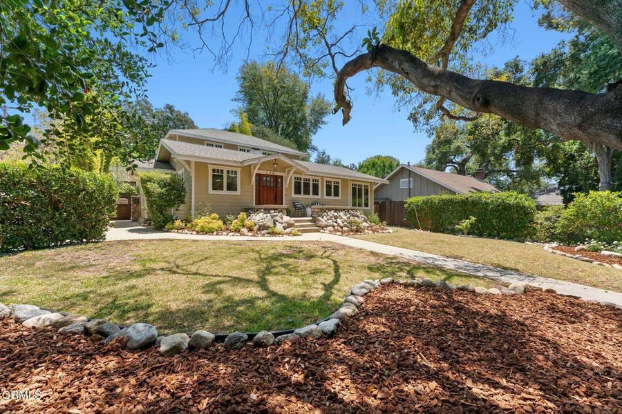 Property photo for 130 S Arroyo Boulevard, Pasadena, CA