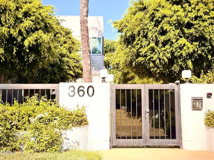 Property photo for 360 S Los Robles Avenue, #9, Pasadena, CA